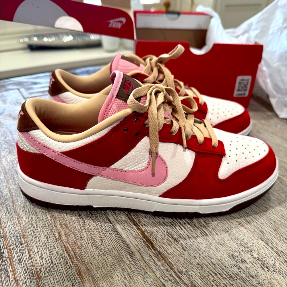 Nike dunks women 9.5